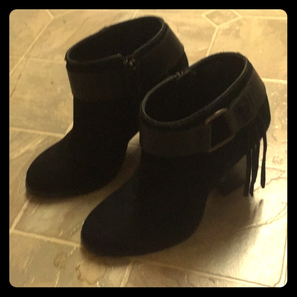 Kenzie Masons Tassel Anke boot black